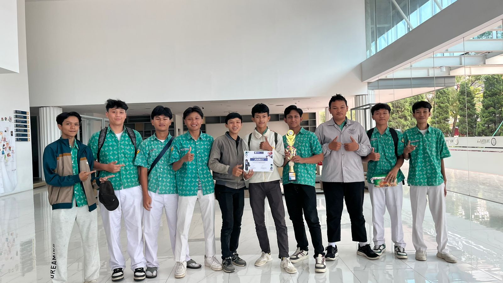 Gemilang! Tim E-Sport SMAN 9 Tangerang Raih Juara 2 di Turnamen Universitas Matana