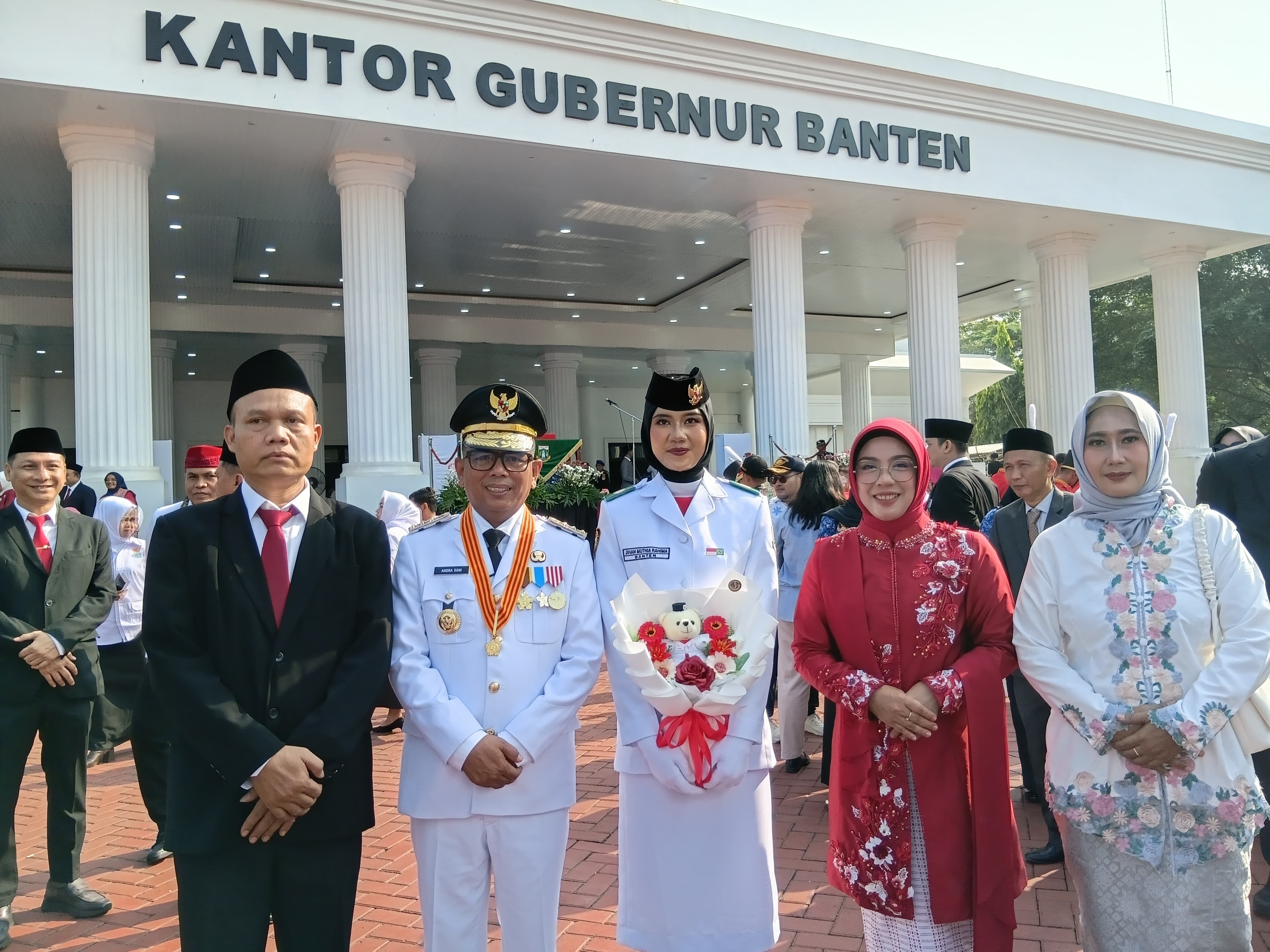 Siswi SMAN 9 Tangerang Jihan Muthia Rahima, Kebanggaan Banten di Upacara Penurunan Bendera HUT RI 81